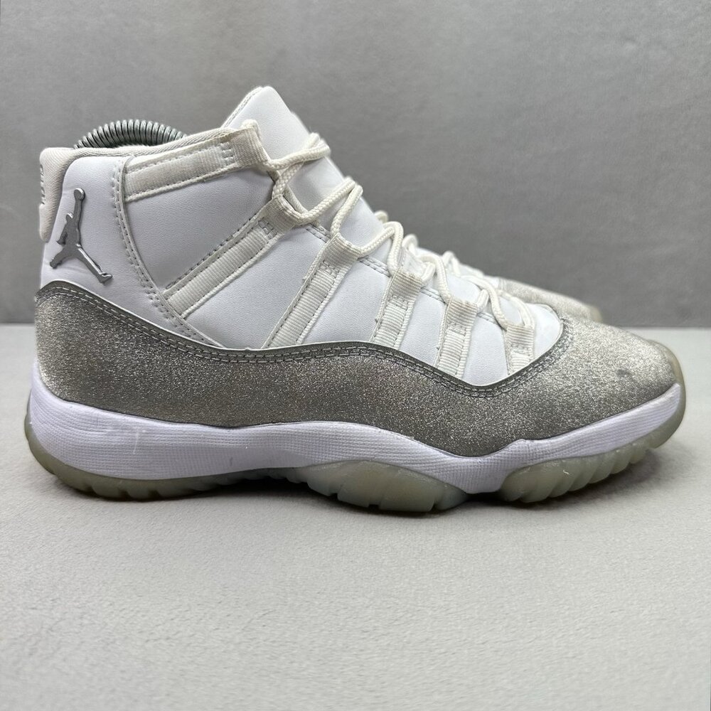 Womens Size 7.5 Air Jordan 11 Retro Vast Grey Metallic‎ High Top Sneakers 2019